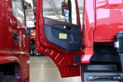 陕汽商用车 轩德翼6 新锐版 200马力 4X2 5.5米随车吊(国六)(SX5180JSQGP6521)