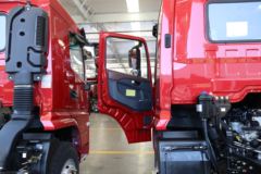 陕汽商用车 轩德翼6 新锐版 200马力 4X2 5.5米随车吊(国六)(SX5180JSQGP6521)