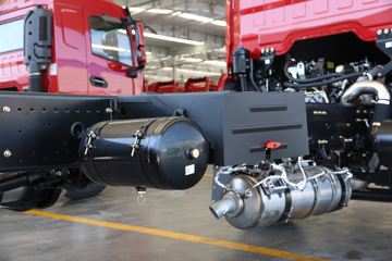 �������ó� ������6 ����� 200���� 4X2 5.5���泵��(����)ͼƬ