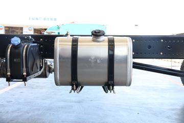 �������ó� ������6 ����� 200���� 4X2 5.5���泵��(����)ͼƬ