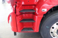 陕汽商用车 轩德翼3 轻量化版 490马力 6X4 牵引车(国六)(13T后桥)(SX4250MP6324)