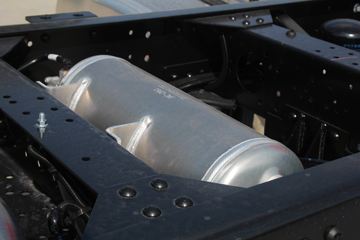 ���� �����A5L�п� ����� 200���� 4X2 6.8�ײ�դʽ�ػ���(����)(HFC5181CCYP3K1A50YS)ͼƬ