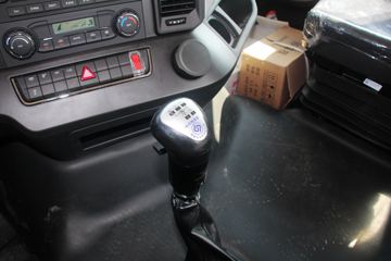 ���� �����A5X�п� 220���� 4X2 6.8�ײ�դʽ�ػ���(����)ͼƬ