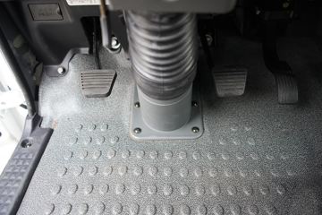 �������� ����L2 140���� 4X2 4.165�׵�����ʽ�ῨͼƬ