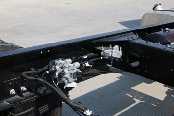 ���� �����A5X�п� 220���� 4X2 6.8�ײ�դʽ�ػ���(����)ͼƬ