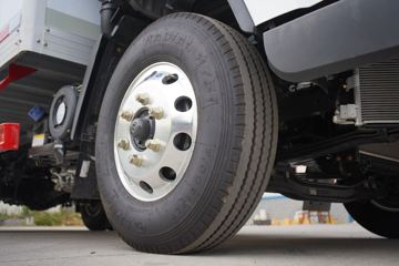 �������� ����L2 140���� 4X2 4.165�׵�����ʽ�ῨͼƬ