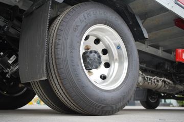 �������� ����L2 140���� 4X2 4.165�׵�����ʽ�ῨͼƬ
