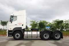 广汽日野 700智臻重卡 450马力 6X4牵引车(宽高顶)(国六)