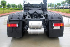 广汽日野 700智臻重卡 450马力 6X4牵引车(宽高顶)(国六)