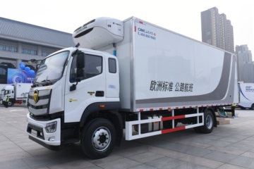 福田 欧航R系 245马力 4X2 7.6米冷藏车(9T后桥)(BJ5186XLC-DM2)