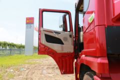 陕汽重卡 德龙X5000 绿通版 460马力 8X4 9.5米厢式载货车(国六)(SX5319XXYXD456F1)