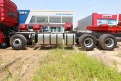 陕汽重卡 德龙X5000 绿通版 460马力 8X4 9.5米厢式载货车(国六)(SX5319XXYXD456F1)