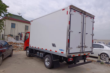 Ծ�� ����C500 130���� 4X2 4����س�(SH5043XLCZFDDWZ)ͼƬ