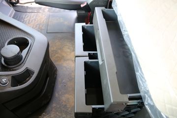 �����ؿ� ����X6000 560���� 6X4 AMT�Զ���ǣ����(SX4259GD4Q2)ͼƬ