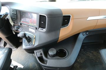 �����ؿ� ����X6000 560���� 6X4 AMT�Զ���ǣ����(SX4259GD4Q2)ͼƬ