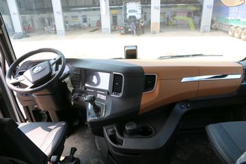 �����ؿ� ����X6000 560���� 6X4 AMT�Զ���ǣ����(SX4259GD4Q2)ͼƬ