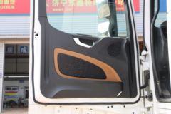 陕汽重卡 德龙X6000 560马力 6X4 AMT自动挡牵引车(SX4259GD4Q2)