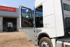 陕汽重卡 德龙X6000 560马力 6X4 AMT自动挡牵引车(SX4259GD4Q2)