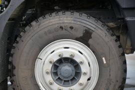 杰狮&nbsp;自卸车底盘                                                图片