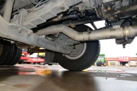 杰狮&nbsp;自卸车底盘                                                图片