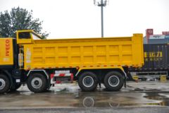 上汽红岩 杰狮C6重卡 390马力 8X4 6.6米自卸车(国六)(CQ3317HV09286)