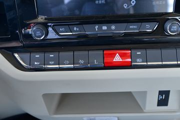 �����ؿ� ����X5000 ��ͨ�� 460���� 8X4 9.5��AMT�Զ��������ػ���(����)(SX1319XD456F1)ͼƬ