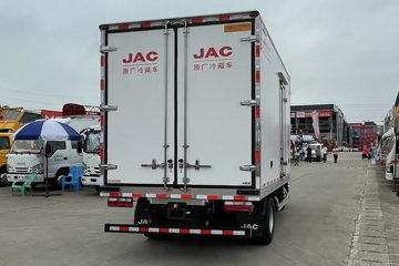 ���� ˧��Q6����ʿ 160���� 4X2 4.015����س�(����)ͼƬ