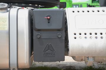 �й����� HOWO TH7�ؿ� 510���� 6X4 AMT�Զ���ǣ����(����)(ZZ4257V324HF1B)ͼƬ