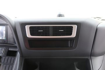 �й����� �ǵ¿�SITRAK G5�ؿ� 270���� 4X2 6.8�ײ�դʽ�ػ���(����)(����8��)ͼƬ