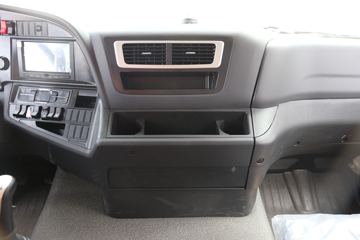 �й����� �ǵ¿�SITRAK G5�ؿ� 270���� 4X2 6.8�ײ�դʽ�ػ���(����)(����8��)ͼƬ