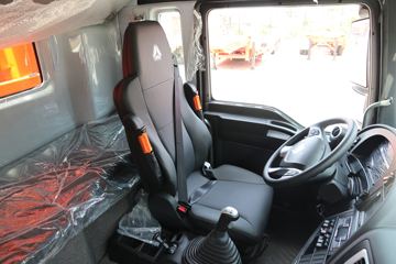 �й����� �ǵ¿�SITRAK G5�ؿ� 270���� 4X2 6.8�ײ�դʽ�ػ���(����)(����8��)ͼƬ