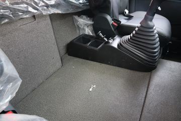 �й����� �ǵ¿�SITRAK G5�ؿ� 270���� 4X2 6.8�ײ�դʽ�ػ���(����)(����8��)ͼƬ