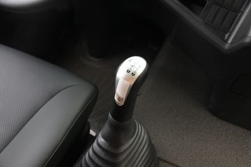 �й����� �ǵ¿�SITRAK G5�ؿ� 270���� 4X2 6.8�ײ�դʽ�ػ���(����)(����8��)ͼƬ