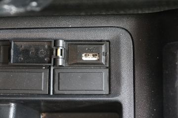 �й����� �ǵ¿�SITRAK G5�ؿ� 270���� 4X2 6.8�ײ�դʽ�ػ���(����)(����8��)ͼƬ