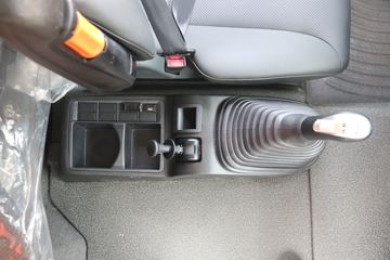 �й����� �ǵ¿�SITRAK G5�ؿ� 270���� 4X2 6.8�ײ�դʽ�ػ���(����)(����8��)ͼƬ