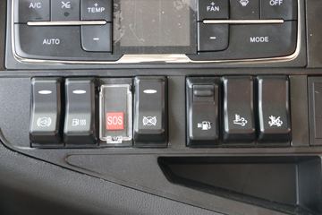 �й����� �ǵ¿�SITRAK G5�ؿ� 270���� 4X2 6.8�ײ�դʽ�ػ���(����)(����8��)ͼƬ