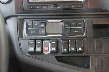 �й����� �ǵ¿�SITRAK G5�ؿ� 270���� 4X2 6.8�ײ�դʽ�ػ���(����)(����8��)ͼƬ