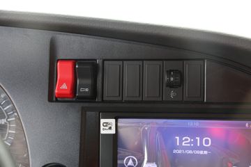 �й����� �ǵ¿�SITRAK G5�ؿ� 270���� 4X2 6.8�ײ�դʽ�ػ���(����)(����8��)ͼƬ