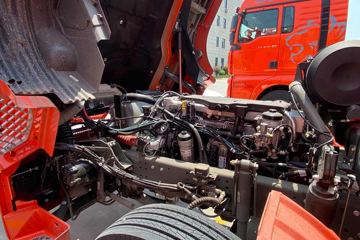 �й����� �ǵ¿�SITRAK G5�ؿ� 270���� 4X2 6.8�ײ�դʽ�ػ���(����)(����8��)ͼƬ