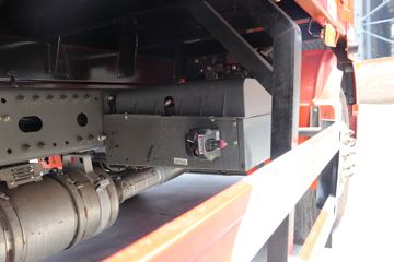 �й����� �ǵ¿�SITRAK G5�ؿ� 270���� 4X2 6.8�ײ�դʽ�ػ���(����)(����8��)ͼƬ