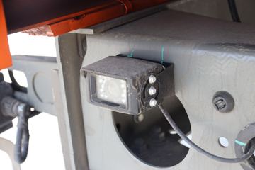 �й����� �ǵ¿�SITRAK G5�ؿ� 270���� 4X2 6.8�ײ�դʽ�ػ���(����)(����8��)ͼƬ