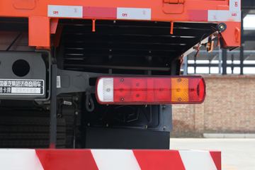 �й����� �ǵ¿�SITRAK G5�ؿ� 270���� 4X2 6.8�ײ�դʽ�ػ���(����)(����8��)ͼƬ