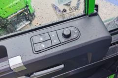 中国重汽成都商用车 豪沃V7-X 350马力 8X4 5.6米自卸车(国六)