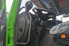 中国重汽成都商用车 豪沃V7-X 350马力 8X4 5.6米自卸车(国六)