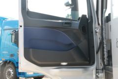 福田 欧曼GTL 520马力 6X4 AMT自动挡牵引车(国六)