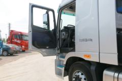 福田 欧曼GTL 520马力 6X4 AMT自动挡牵引车(国六)
