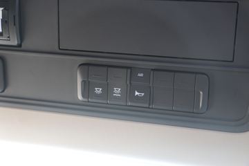 �ִ����ó� ��һ�������ؿ� 540���� 6X4 AMT�Զ���ǣ����(����)(CHM4250KPQ46T)ͼƬ