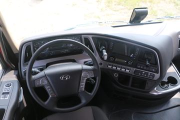 �ִ����ó� ��һ�������ؿ� 540���� 6X4 AMT�Զ���ǣ����(����)(CHM4250KPQ46T)ͼƬ