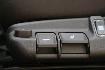 �ִ����ó� ��һ�������ؿ� 540���� 6X4 AMT�Զ���ǣ����(����)(CHM4250KPQ46T)ͼƬ