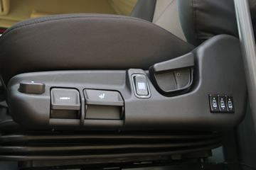 �ִ����ó� ��һ�������ؿ� 540���� 6X4 AMT�Զ���ǣ����(����)(CHM4250KPQ46T)ͼƬ